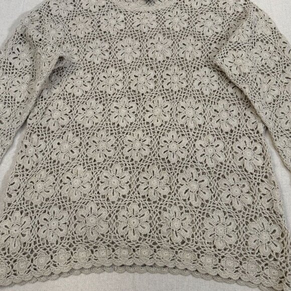 Yarnworks White & Gray Floral Crochet Long Sleeve Sweater Pullover Top L - Picture 4 of 11